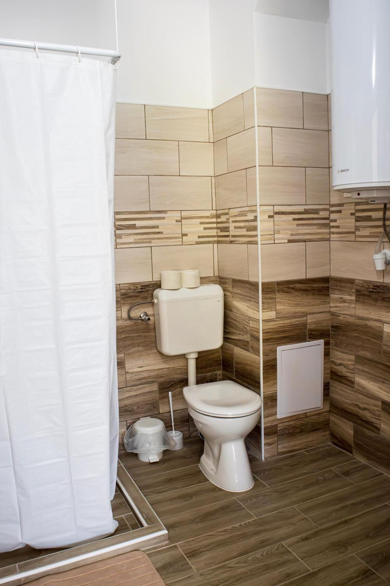 Izisz Apartman Matraterenye Luaran gambar