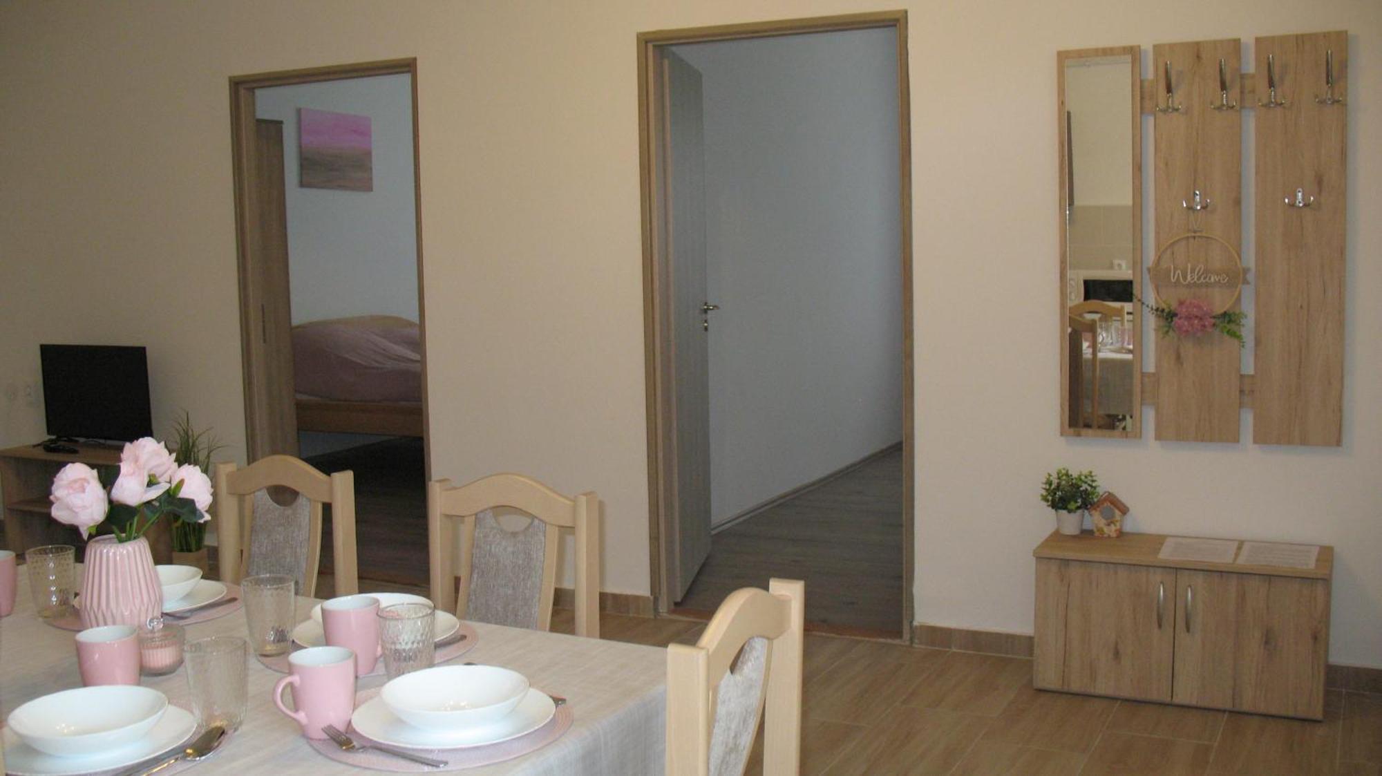 Izisz Apartman Matraterenye Luaran gambar