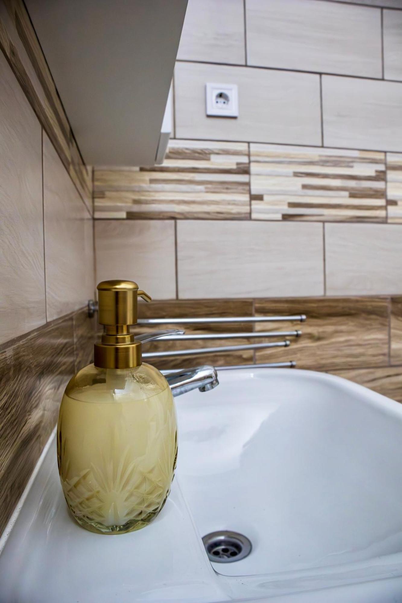 Izisz Apartman Matraterenye Luaran gambar