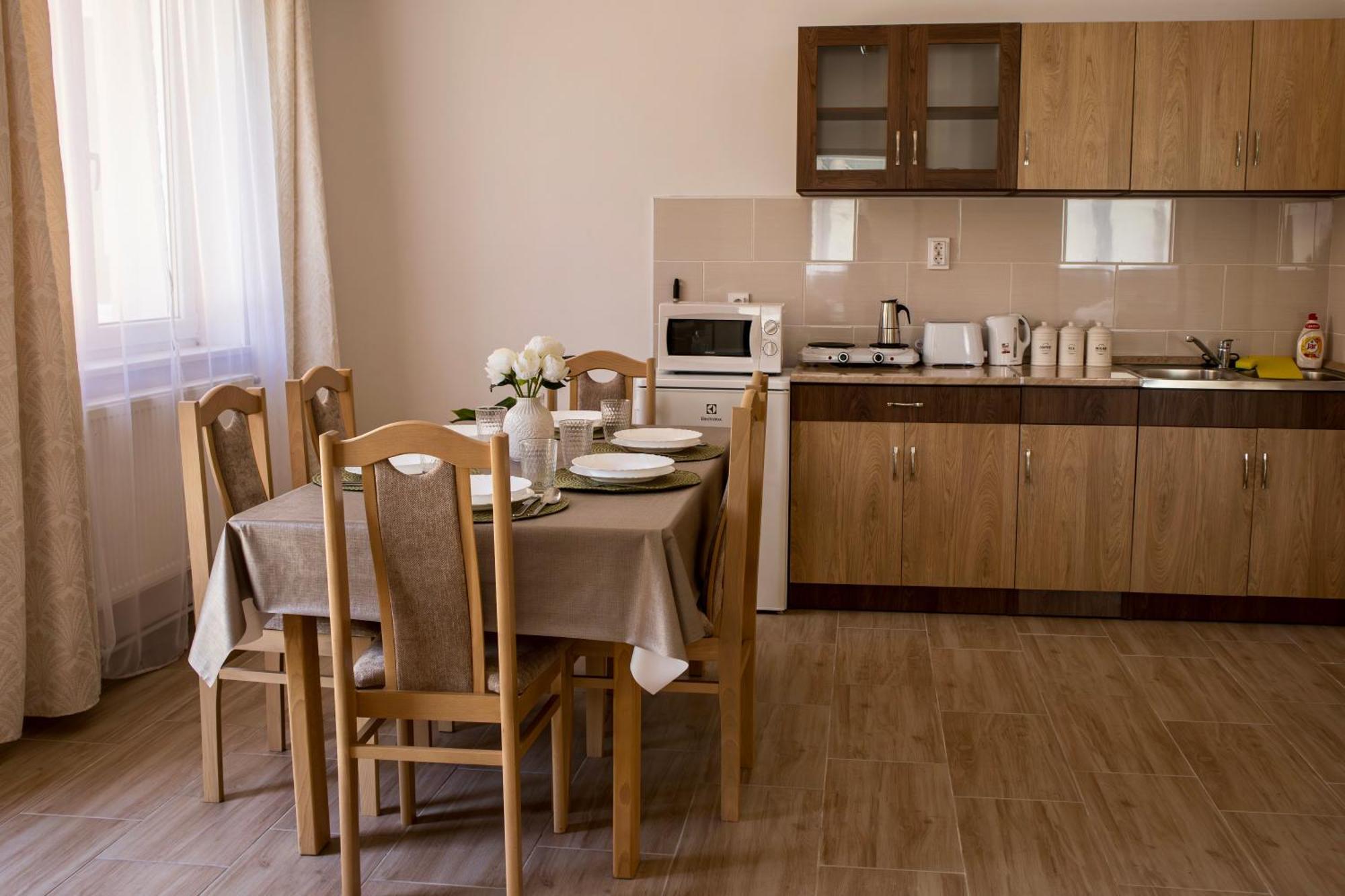 Izisz Apartman Matraterenye Luaran gambar