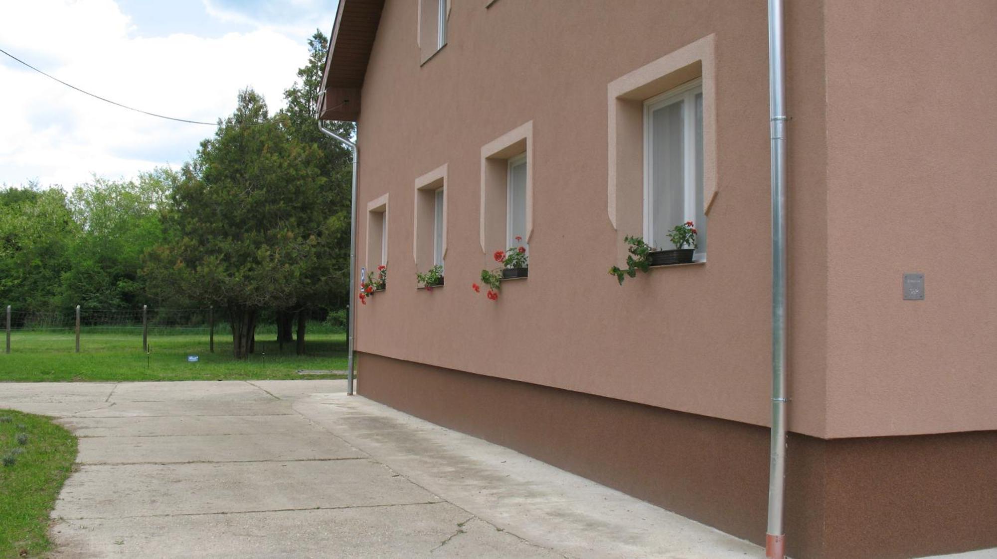 Izisz Apartman Matraterenye Luaran gambar
